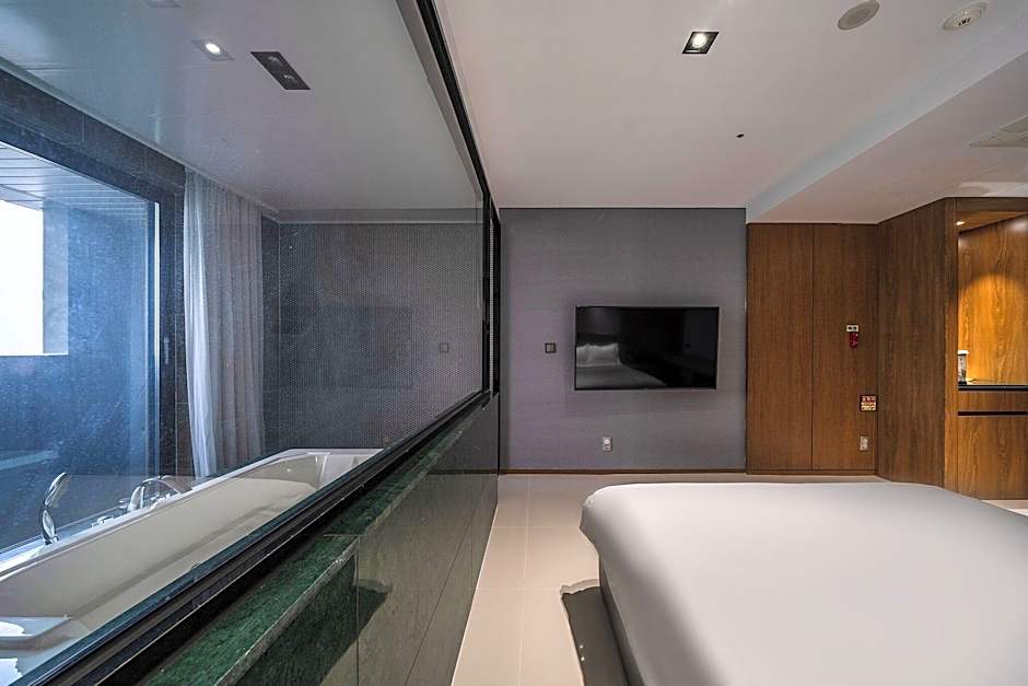 Sky and Sea Hotel