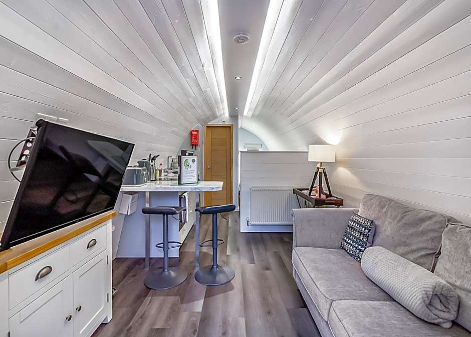 Peacock Lake Glamping