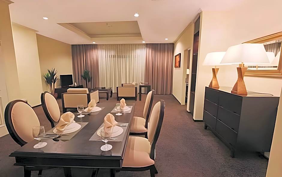 Harmoni One Convention Hotel & Service Apartments