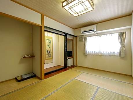 Japanese-Style Quadruple Room - Smoking