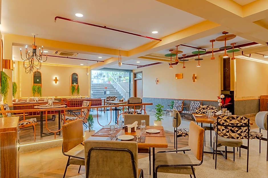 Treebo Shivam Inn Near Singapore Mall