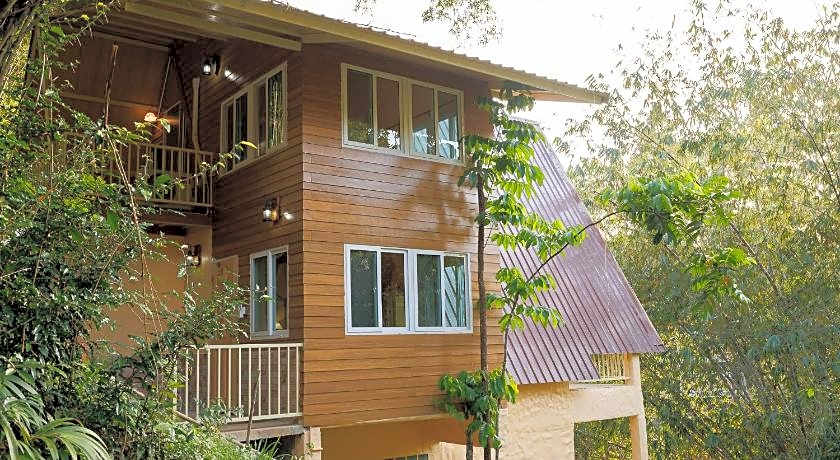 Baandin Chiewlarn Resort