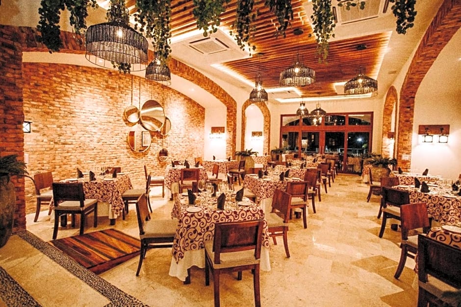 Tesoro Ixtapa Beach Resort