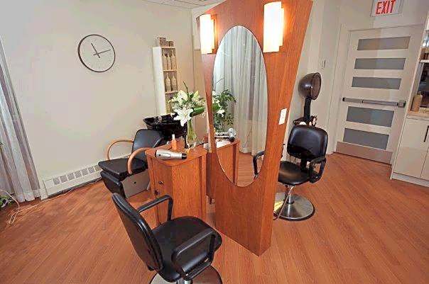 Lunenburg Arms Hotel