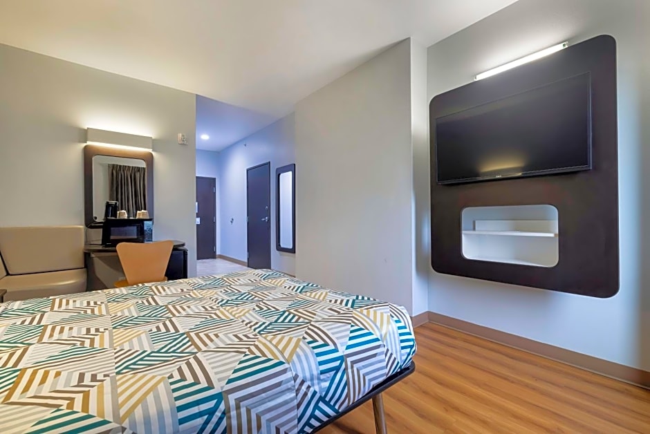 Studio 6 Suites Texas City I-45