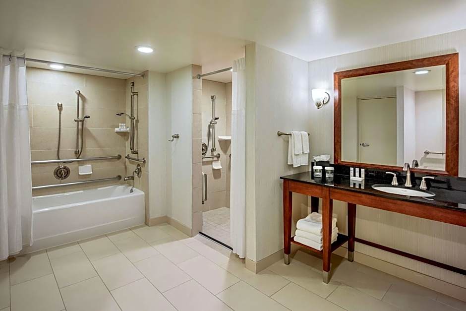 Embassy Suites By Hilton Boston Waltham