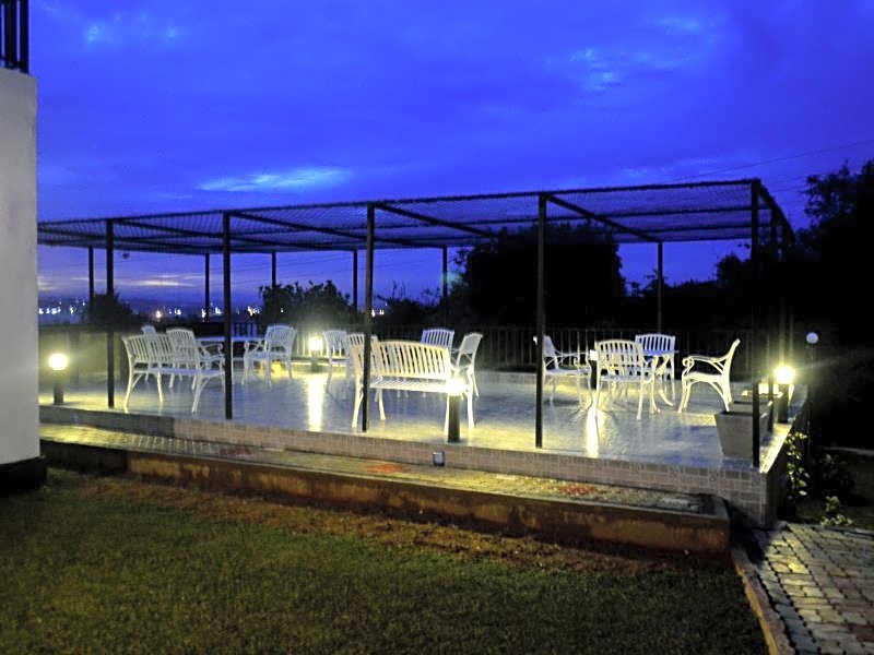 Villa Baywatch Rumassala