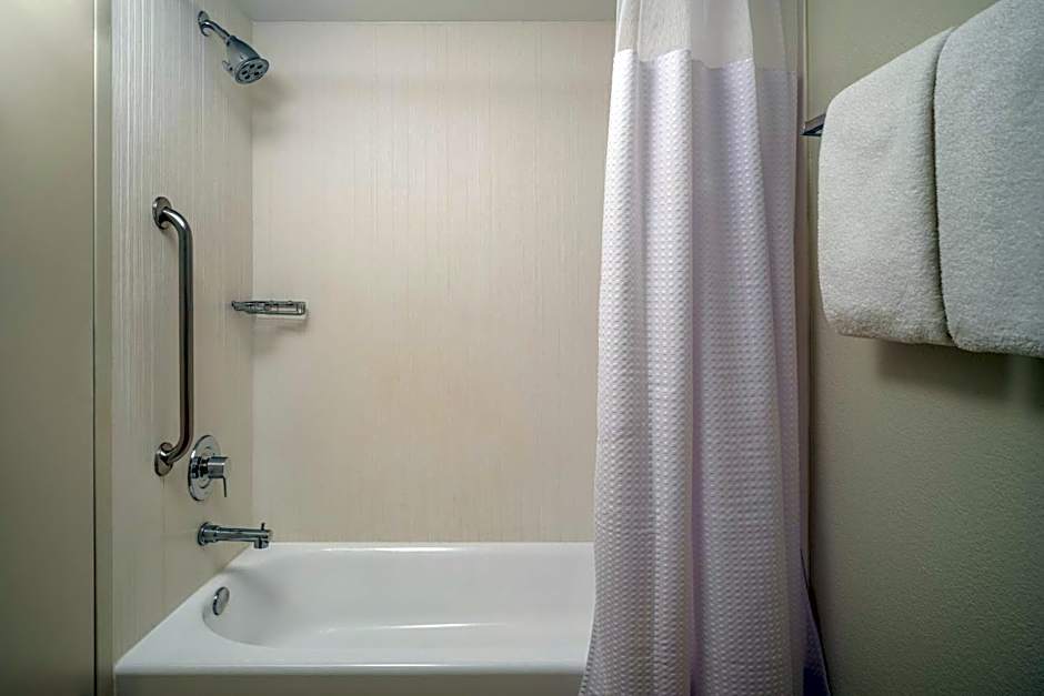 Courtyard by Marriott Naples