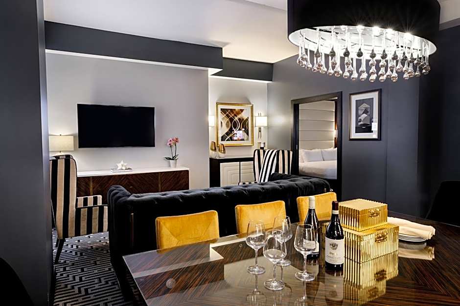 Hotel Metro, Autograph Collection