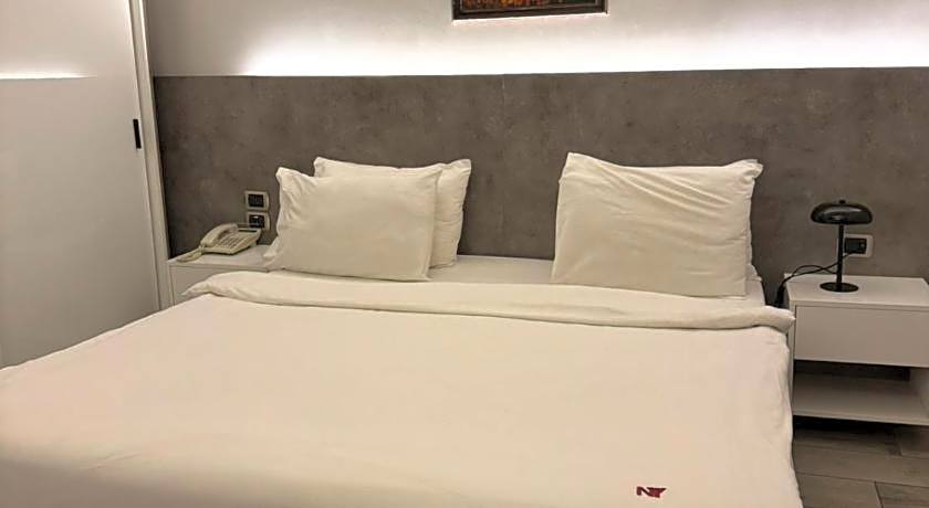Ny Suites