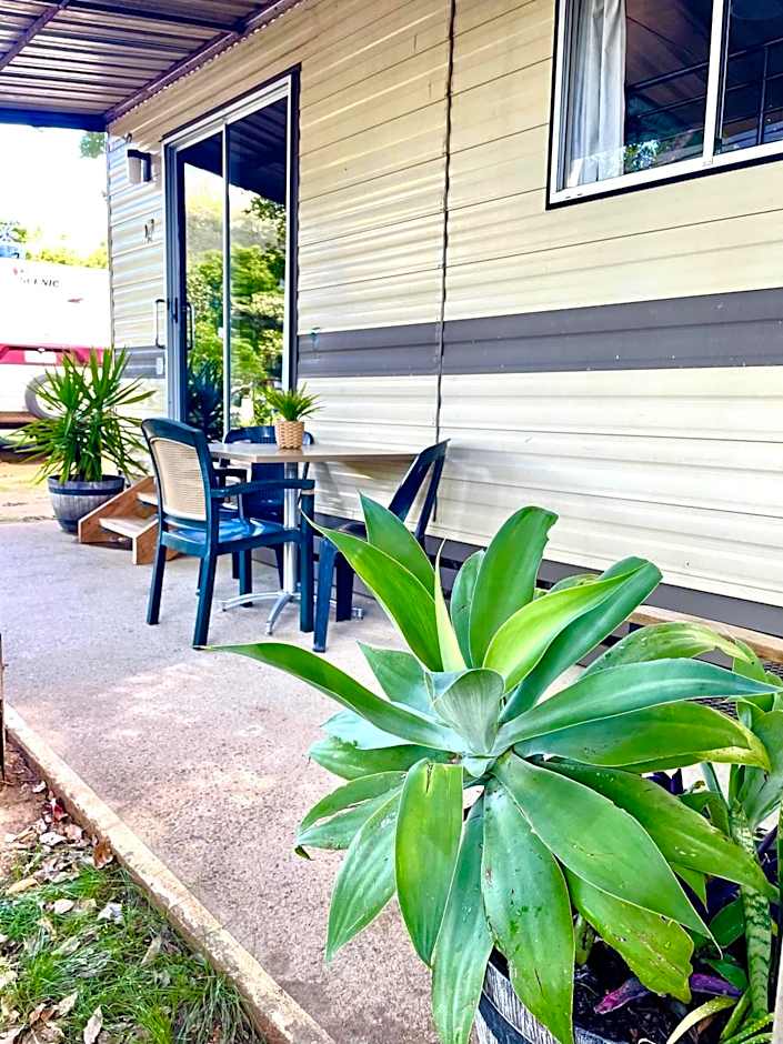 Esk Caravan Park & Rail Trail Motel