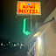 KING MOTEL