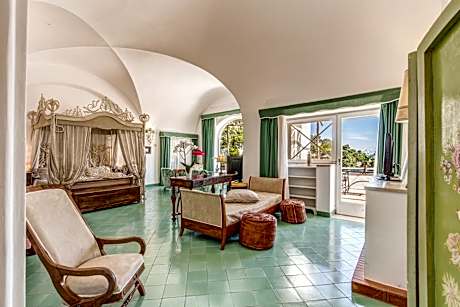 King Junior Suite with Terrace