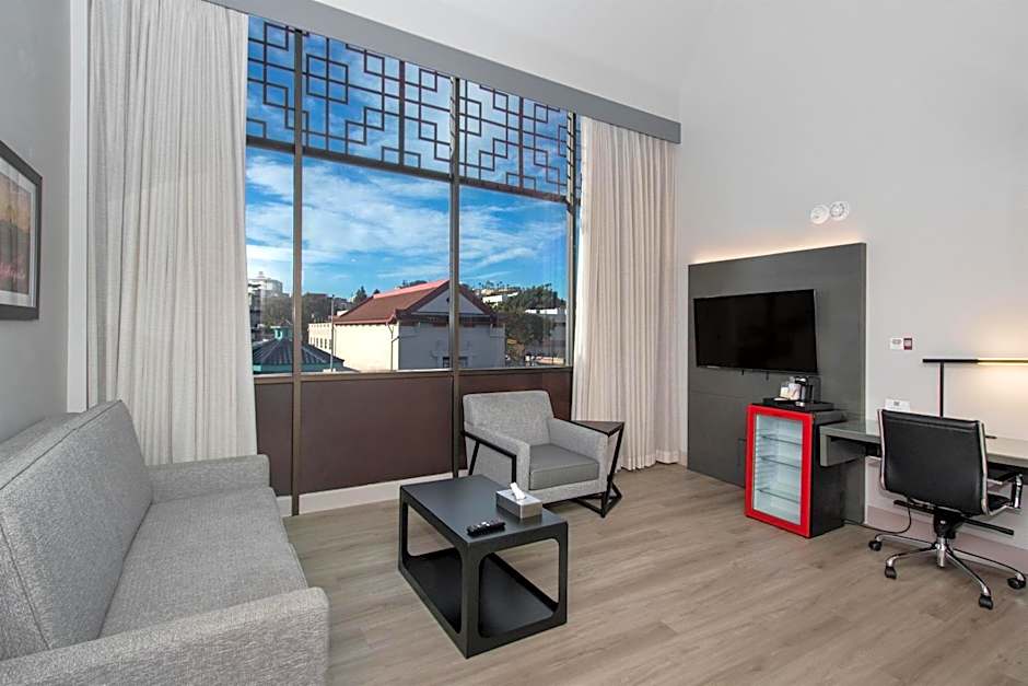 Aiden Los Angeles Downtown Dragon Gate Inn