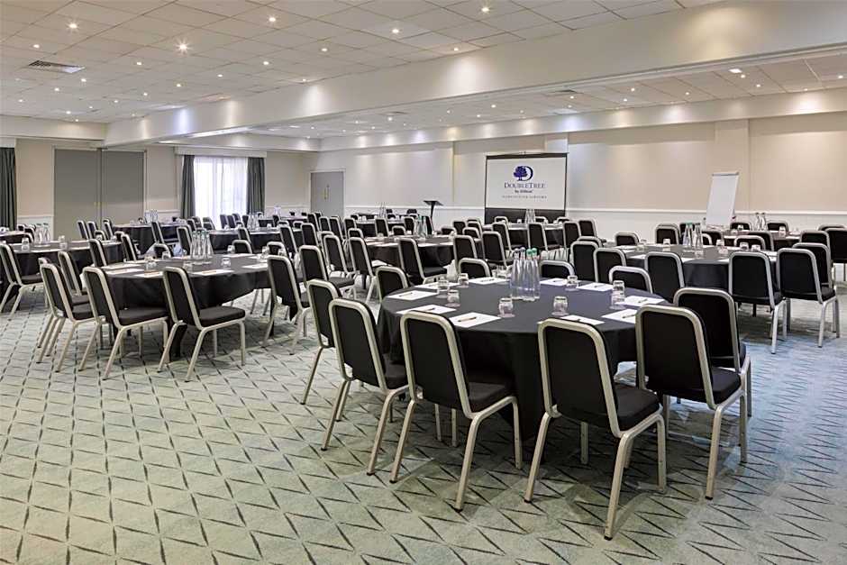 DoubleTree by Hilton Manchester Airport