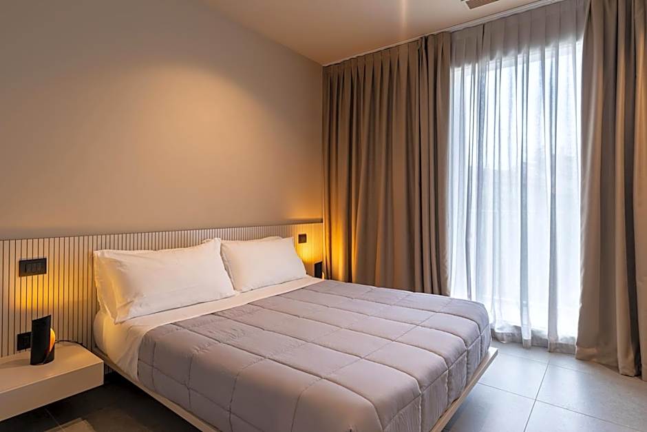 Amare Suite & Apartments