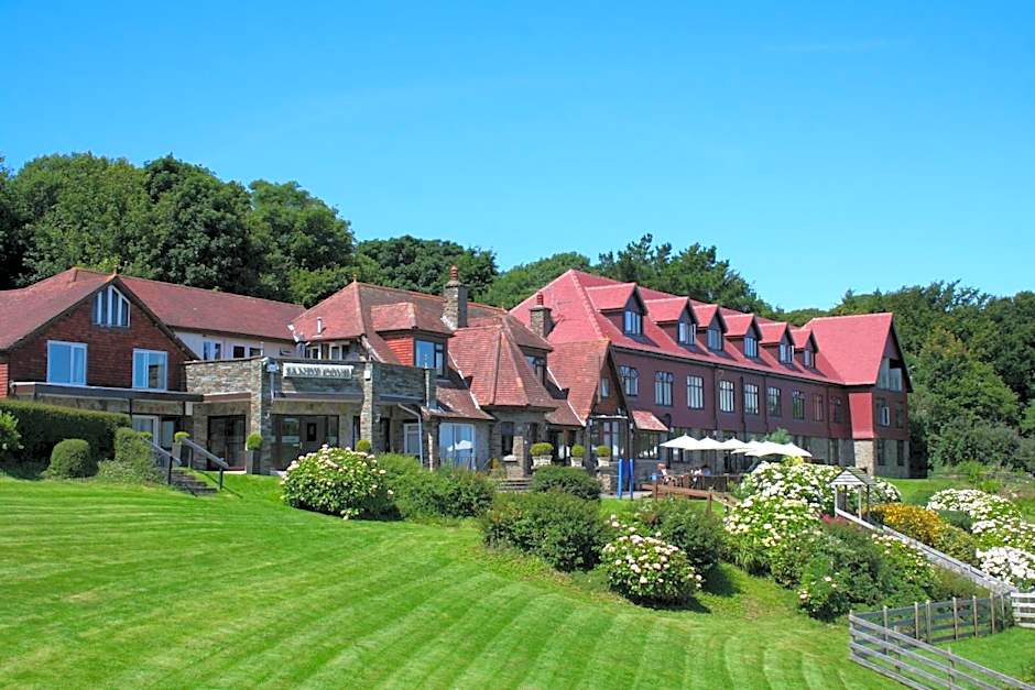 Sandy Cove Hotel