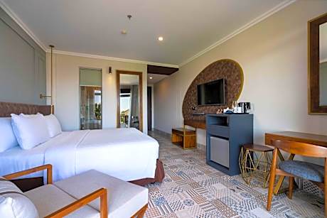 Suite with Garden View