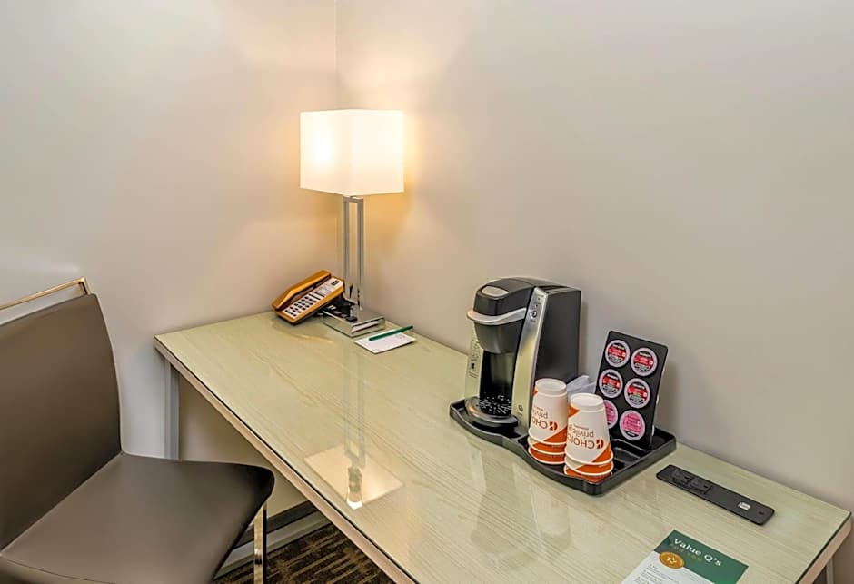 Quality Inn Sunshine Suites