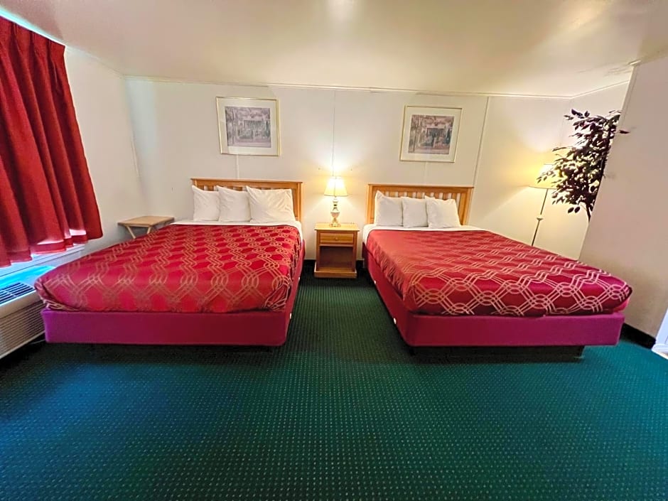 Rodeway Inn & Suites Brunswick near Hwy 1