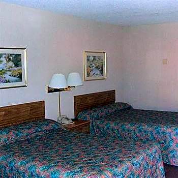 Red Carpet Inn North Chicago