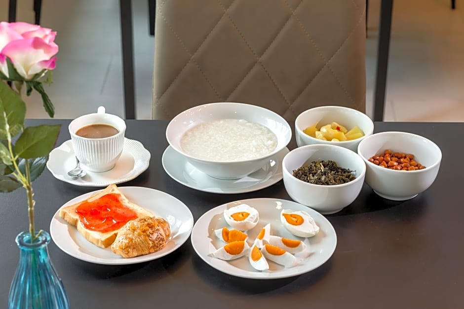 RoomQuest Suvarnabhumi Airport Rom Klao