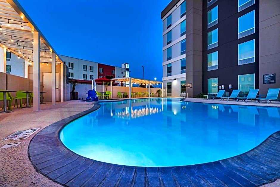 Home2 Suites by Hilton Laredo, TX