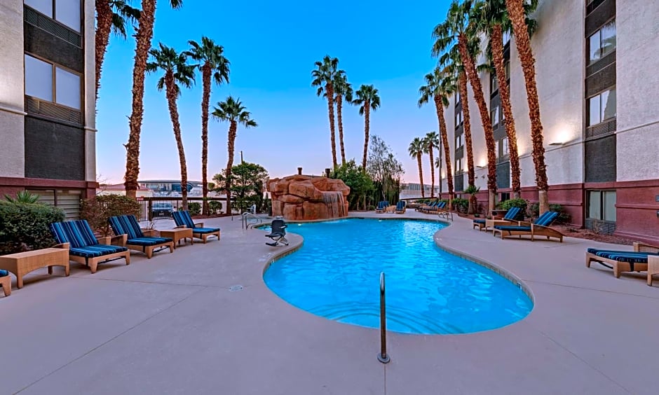 Hampton Inn Tropicana