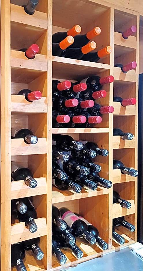 Harry's Hotel & Restaurant