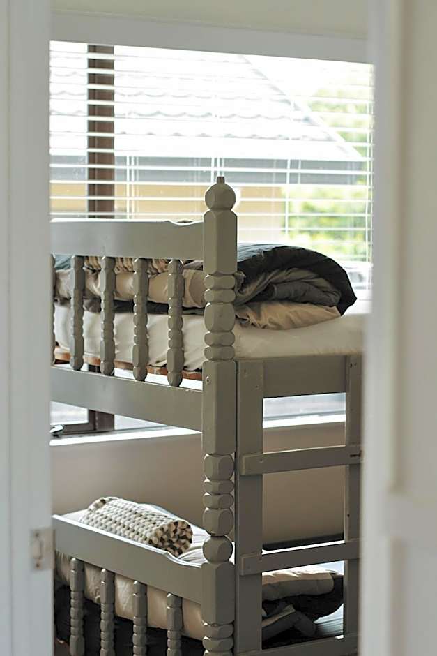 Hugo & Carters Backpackers & Motel