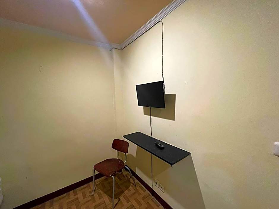 RedDoorz at Jalan Sam Ratulangi Manado