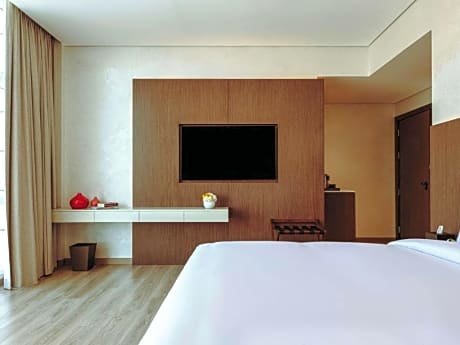 Premium Room, city view - 1 king bed