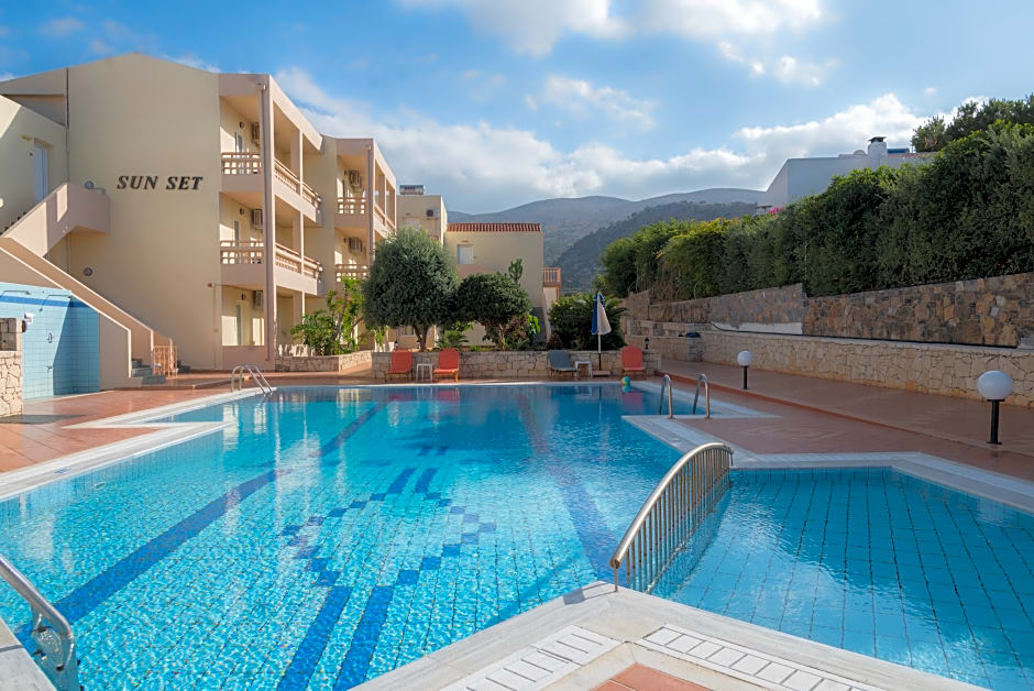 Sunset Studios And Apartments by Estia