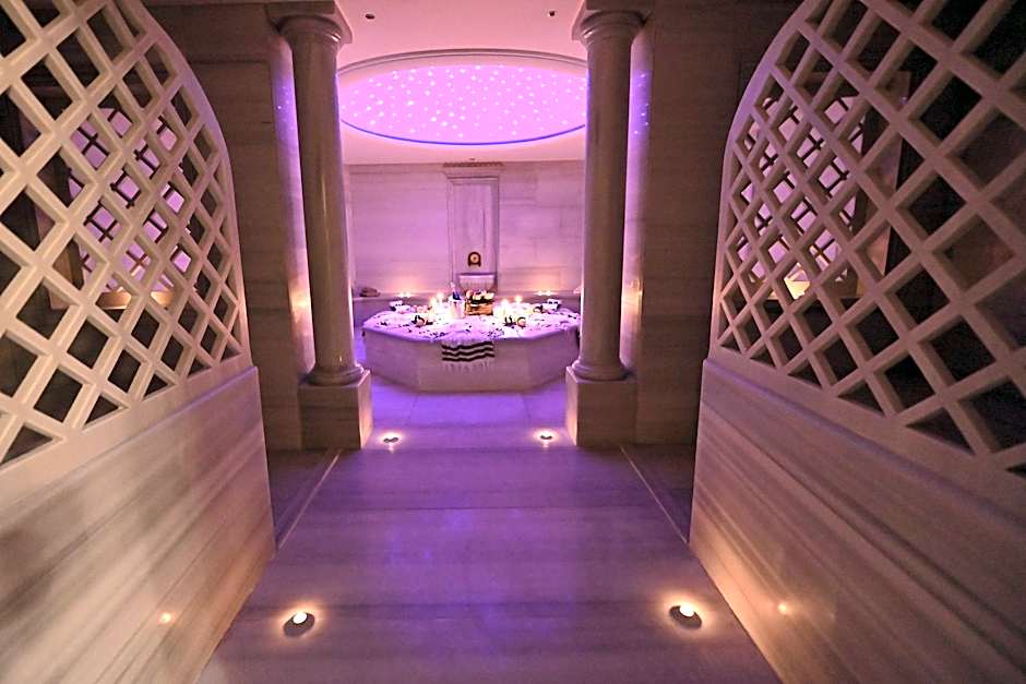 Seraphim Cave Hotel