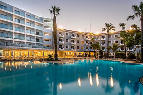 Narcissos Waterpark Resort