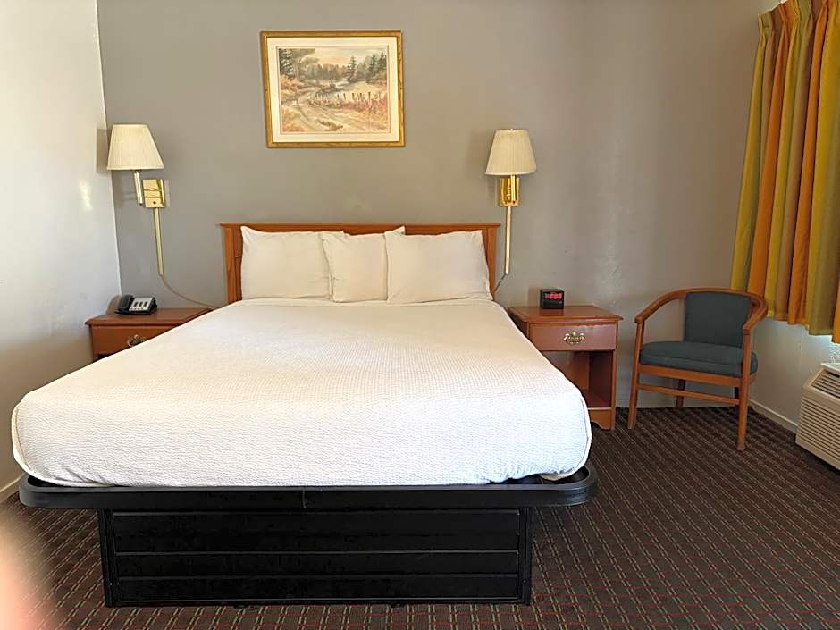 Lark Motel Willits