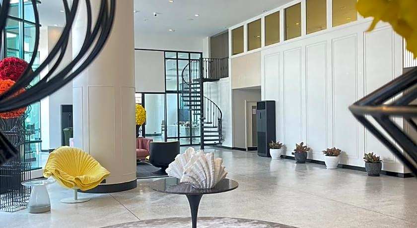 Solis Beach Hotel Rajamangala