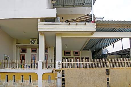 Hotel O Flamboyan 25 Homestay Syariah