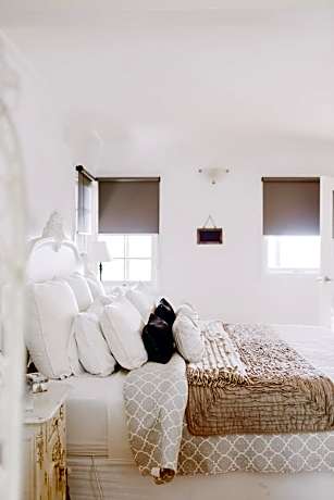 Suite with Garden View