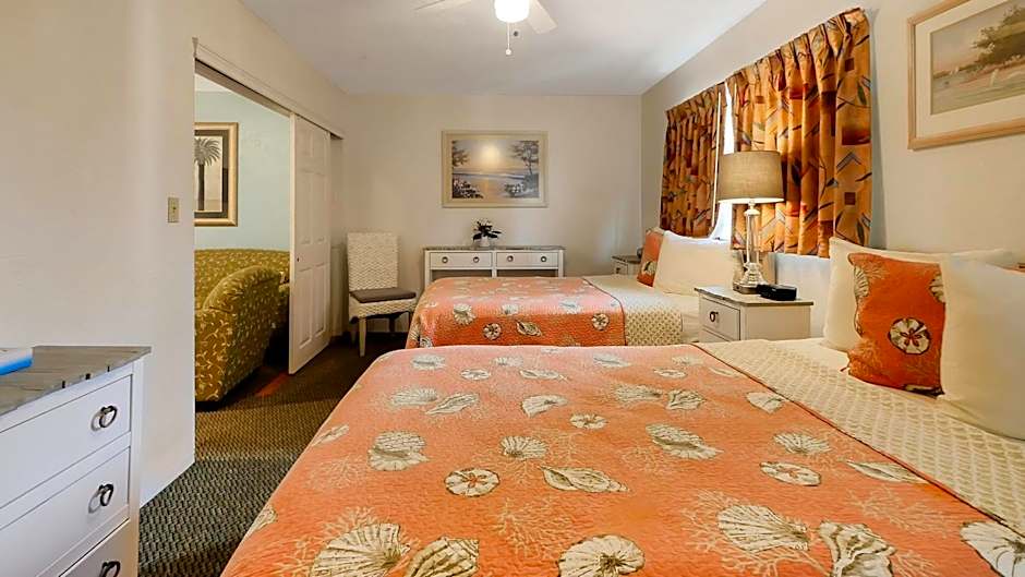 Carlton House Motel and Suites