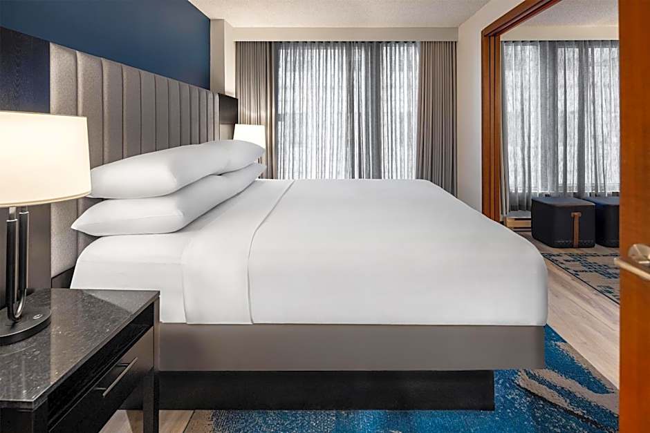 Embassy Suites by Hilton Montreal