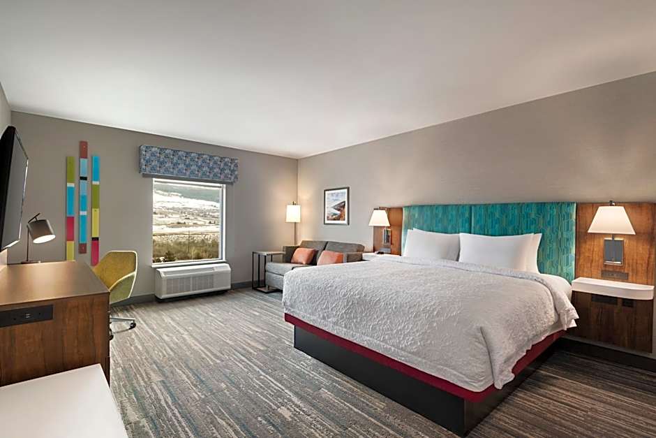 Hampton Inn & Suites Kelowna, British Columbia, Canada