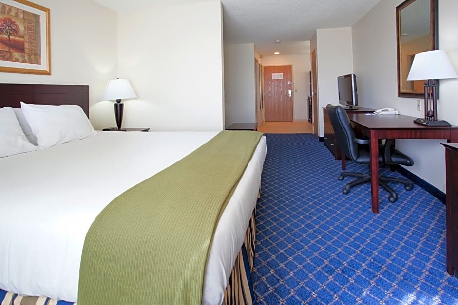 Holiday Inn Express Hotel & Suites Torrington