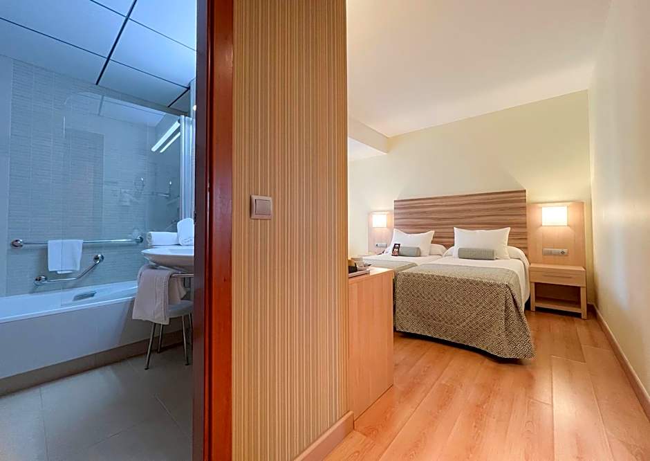 Riviera Beachotel - Adults Recommended