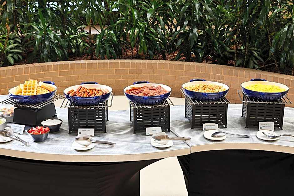 Embassy Suites By Hilton Hotel Alexandria-Old Town