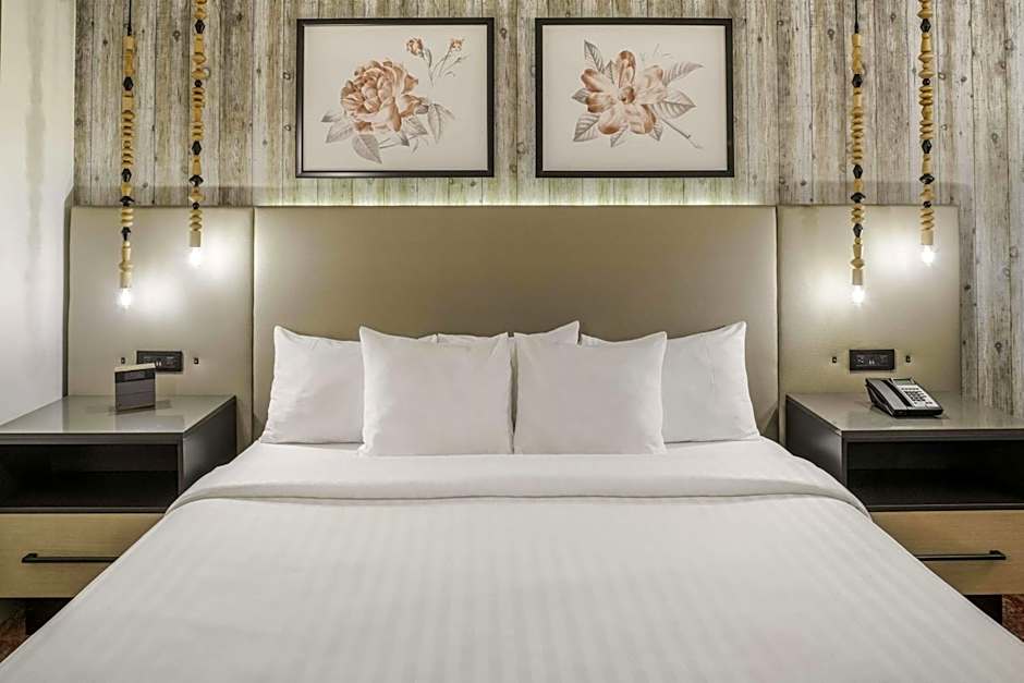 Cliffrose Springdale, Curio Collection by Hilton