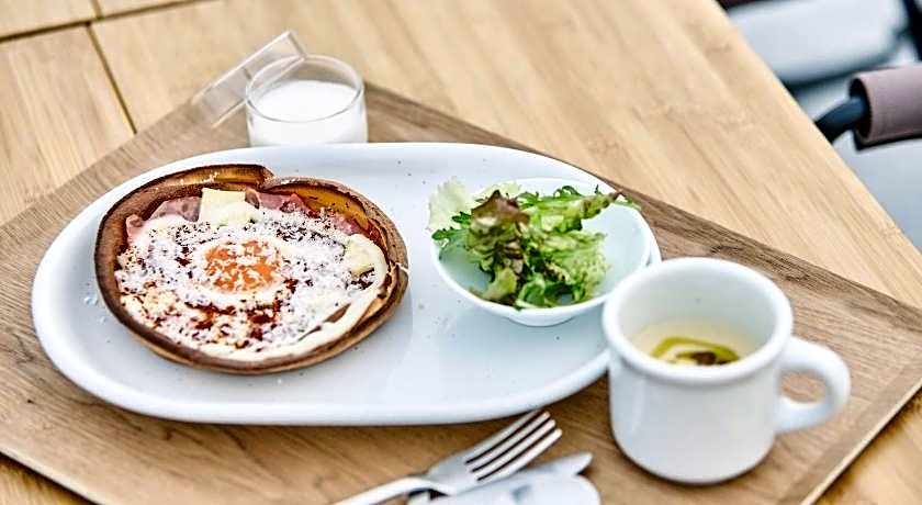 Snow Peak YAKEI SUITE ABURAYAMA FUKUOKA