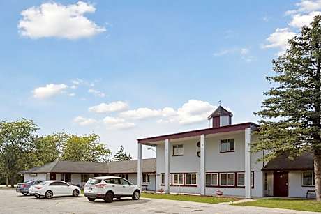 Currys Motel by OYO Saginaw M