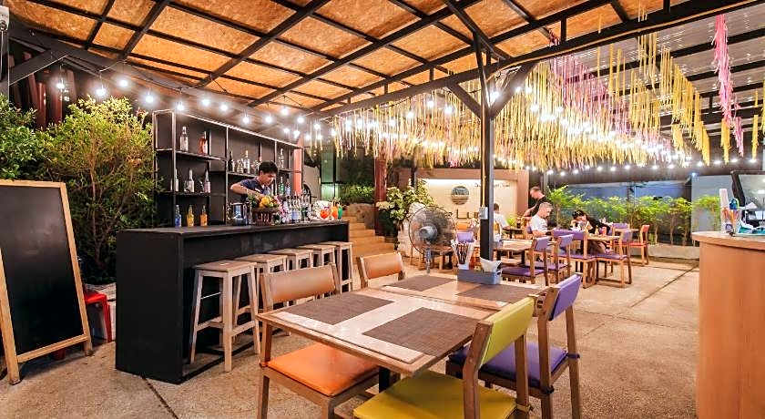 The Lunar Patong Hotel