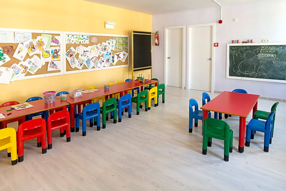 Protur Vista Badía Aparthotel